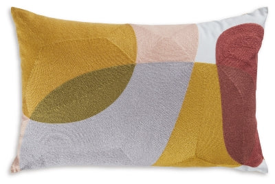 Varness Pillow (Set of 4)