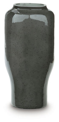 Kierlain Vase